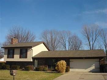 1st image of 5844 N Highwood Dr