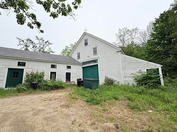 3rd image of 190 Ossipee Trail E