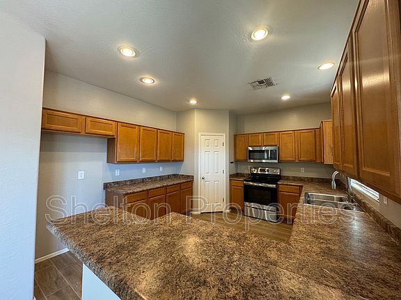 3rd image of 23769 W La Canada Blvd