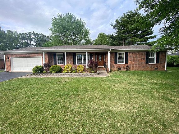 2nd image of 140 Jessamine Dr