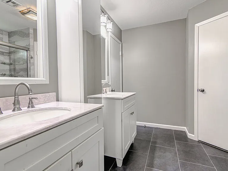 12430 Wycliff Ln — Photo 26