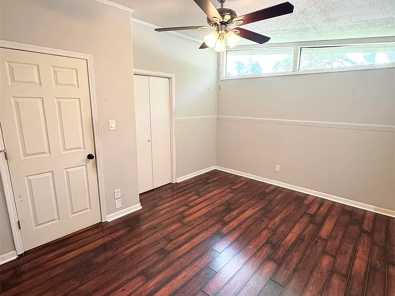 4541 Marseille Dr — Photo 6