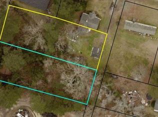 N Hazel Ave, Andrews, SC 29510