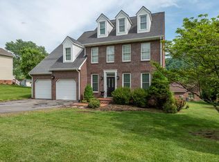 200 Par Pl, Abingdon, VA 24211