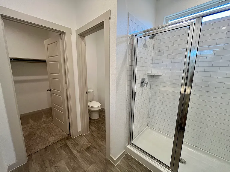 12807 Southborough Ln — Photo 5