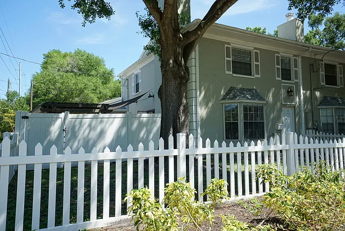 3323 W Swann Ave — Photo 2