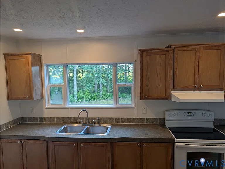 13461 Gorburn Dr — Photo 10