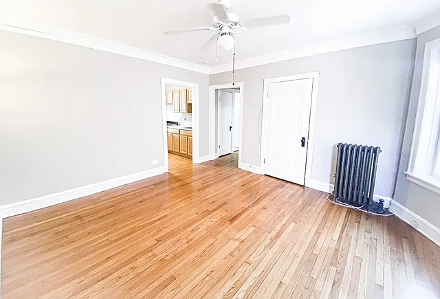 3822 N Janssen Ave #3W — Photo 2