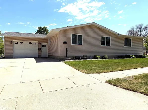 732 N Wooster St, Algona, IA 50511