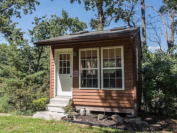 4th image of 771 Macsherry Dr