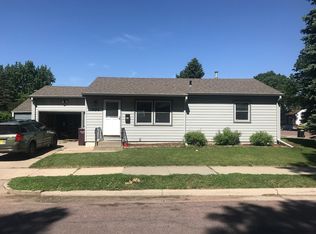 701 S Cloudas Ave, Sioux Falls, SD 57103