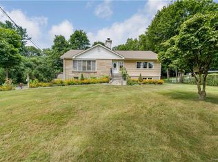 1754 Strawberry Rd, Mohegan Lake, NY 10547