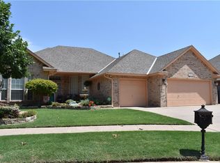 8221 NW 68th Pl, Oklahoma City, OK 73132