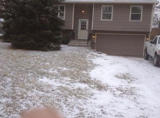 8920 Pine Ave, Wonder Lake, IL 60097