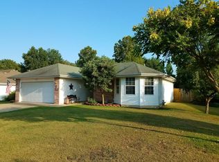 212 E Wilson St, Republic, MO 65738