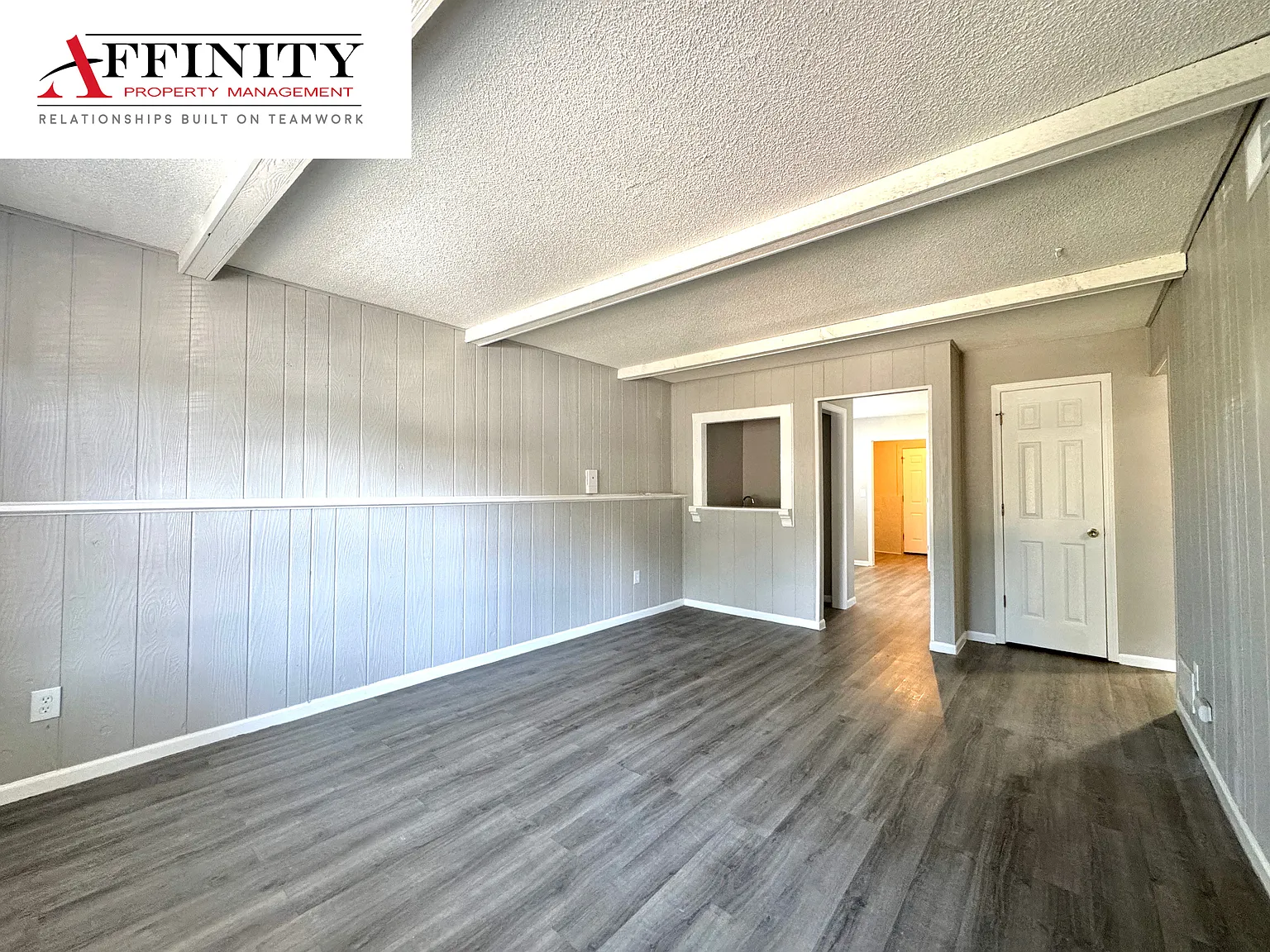 2 bed, $1,100 — Photo 2
