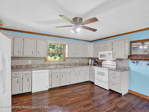 5th image of 2141 N Meridian Rd