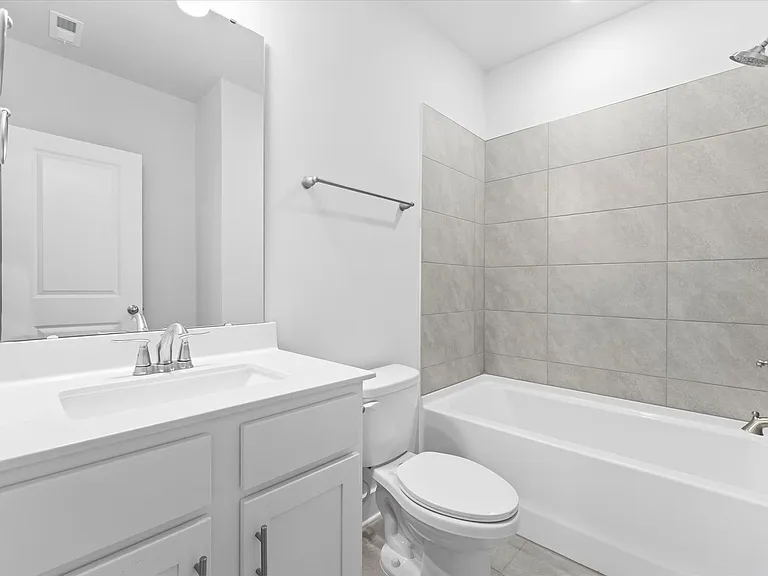 628 Amalfi Dr — Photo 16