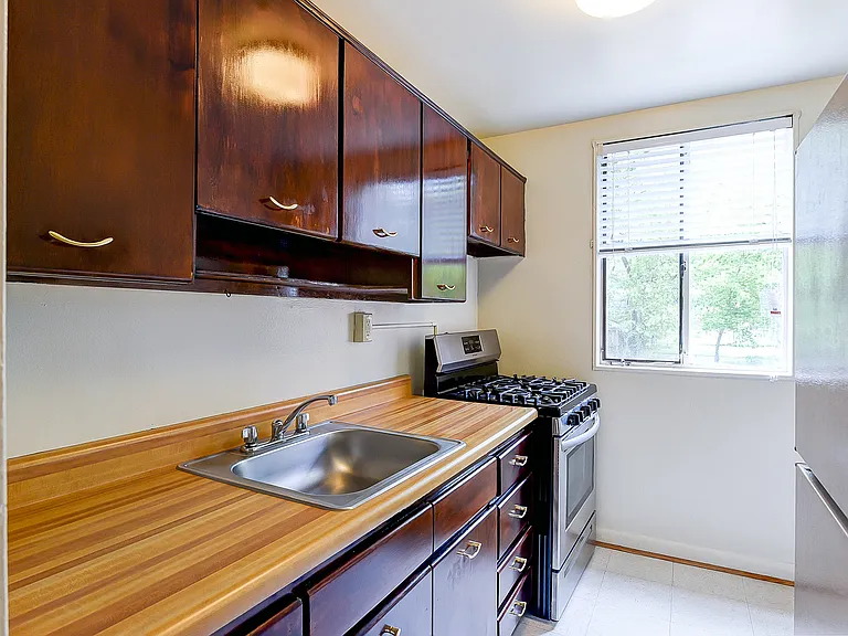 1817 N Quinn St — Photo 10