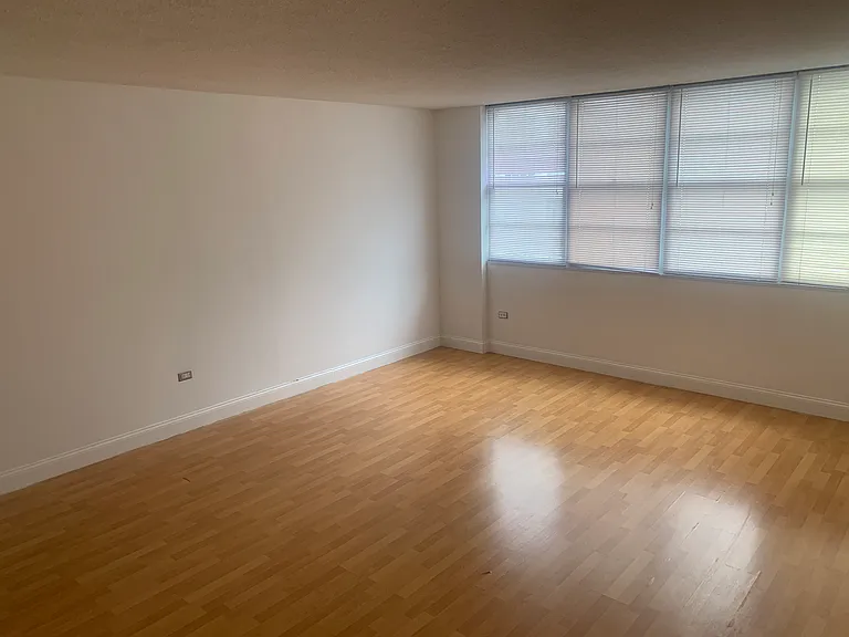 801 Brickell Bay Dr #863 — Photo 4