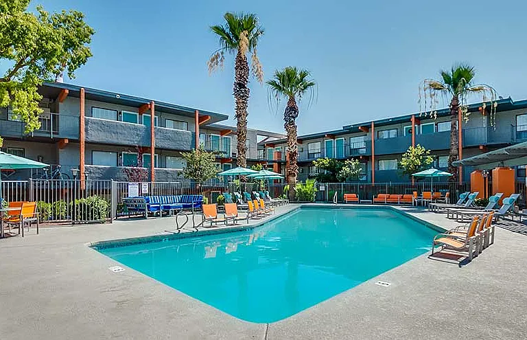 The Venue on Camelback Apartments — Photo 13