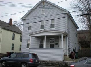 14 Marshall St, Lowell, MA 01851