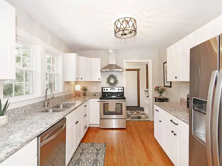 975 Wait Ave — Photo 4