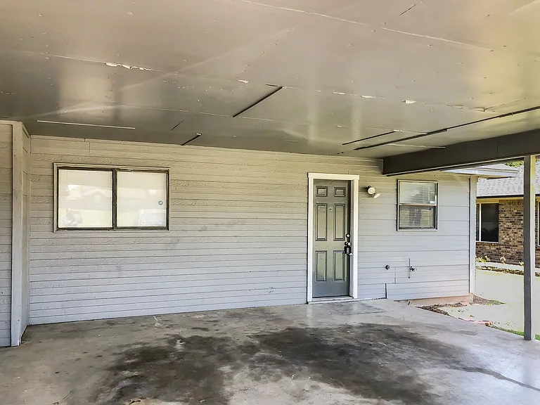 1112 Valley View St — Photo 42
