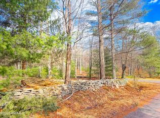 134 Corkys Rd, Hawley, PA 18428