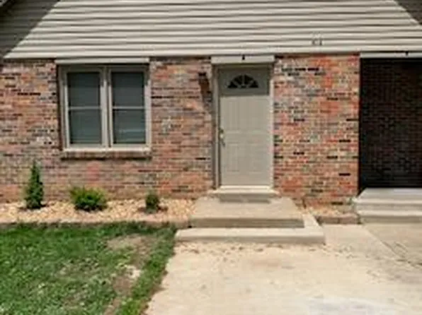 418 Hutton Ln, Jefferson City, MO 65101