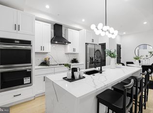 616 NW Kenyon St NW #3, Washington, DC 20010