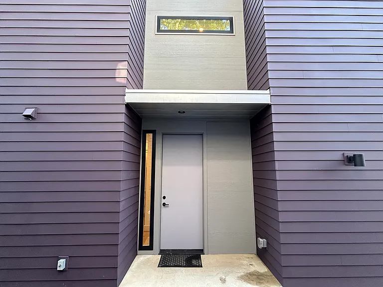 1003 E Washington St — Photo 34