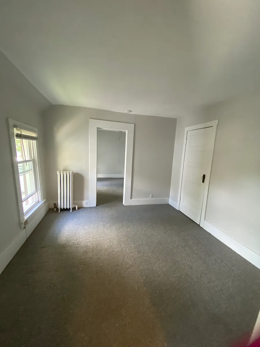 Building Photo - 158 E Niagara St #2