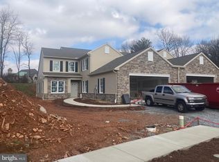 833 Meadow Ct, York, PA 17402