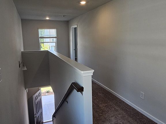 4th image of 80 Shelter Ln