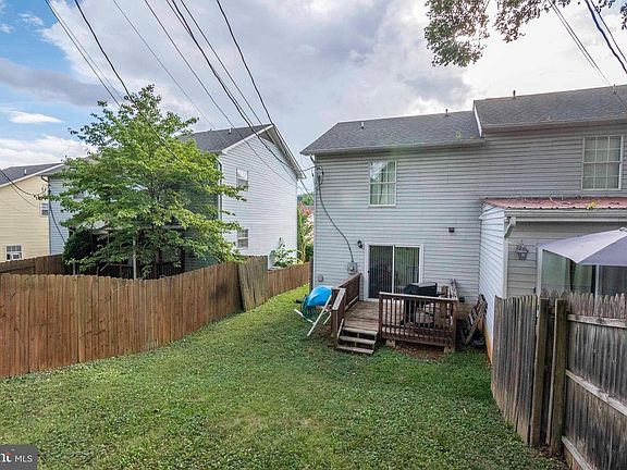 2nd image of 324 Cherrydale Ave