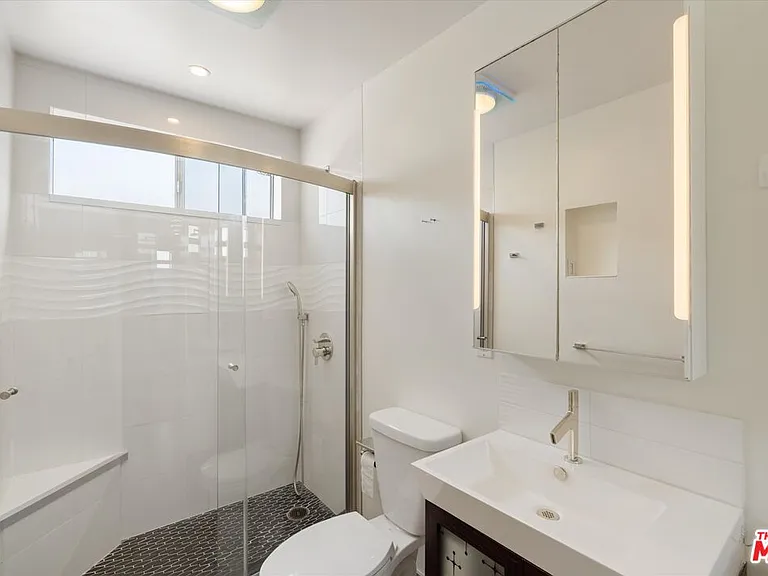 2921 10th St #3 — Photo 18