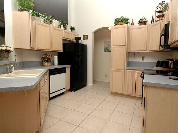 Plenty of cabinets!