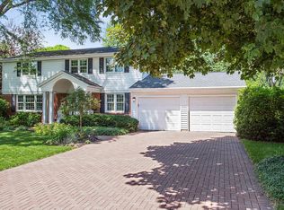 320 Roselawn Blvd, Green Bay, WI 54301