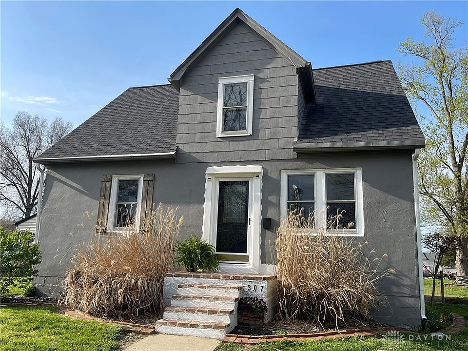 1st image of 307 W Walnut St