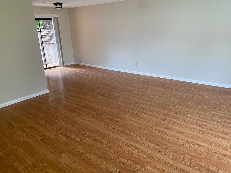 dining with outside door to back yard