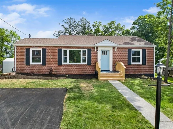 103 Longview Dr, Christiansburg, VA 24073