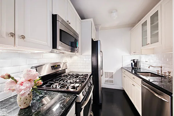 Rented by Brown Harris Stevens | media 12