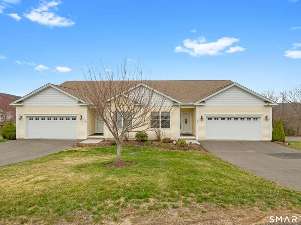 17 Pondview Circle #17, Beacon Falls, CT 06403