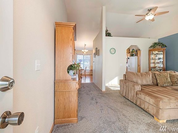 3rd image of 21013 82nd St E