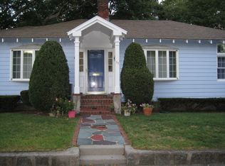 33 Park St, Milton, MA 02186