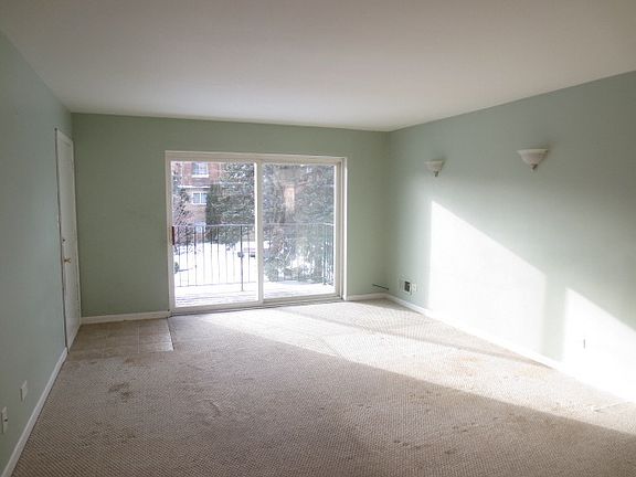 4th image of 9434 Bay Colony Dr APT 2W