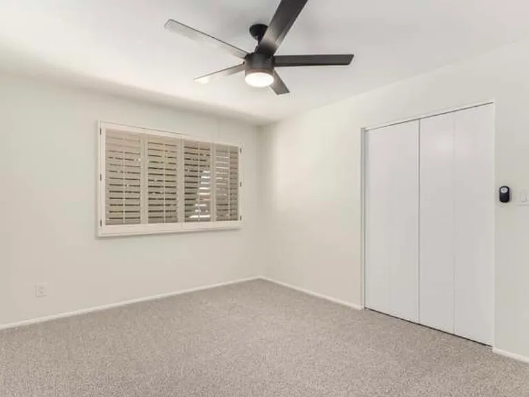1227 E Campus Dr — Photo 8