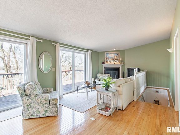 4th image of 8075 Oak Run Dr