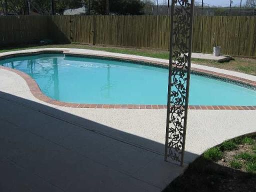 2nd image of 7011 BROOKPORT DR